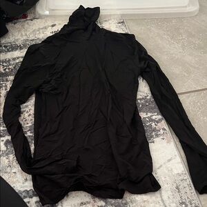 Black H&M light turtleneck